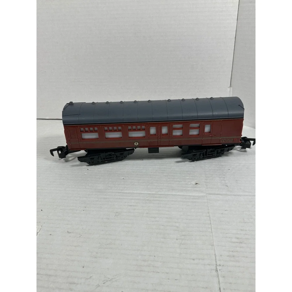 Lionel‎ Harry Potter Hogwarts Express Coach Car 99720 Maroon Train Rail